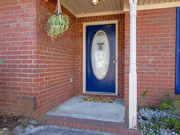 4th image of 301 Cone St