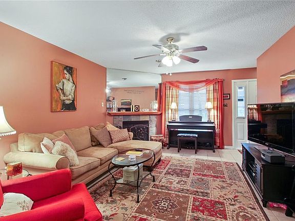 4th image of 1012 Saint Julien Dr APT D2