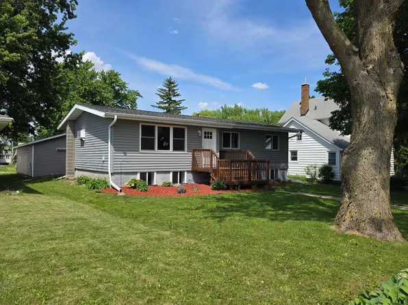 510 Arnold St, West Concord, MN 55985