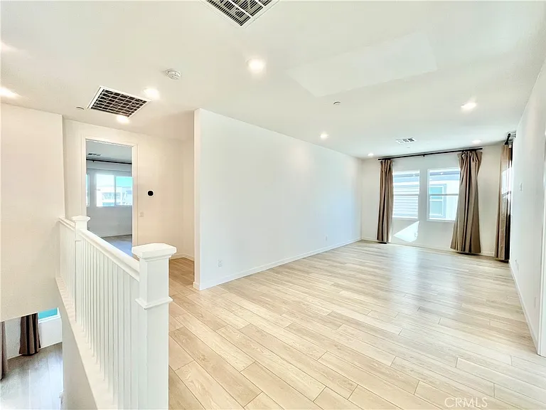 27812 Marquee Dr — Photo 10