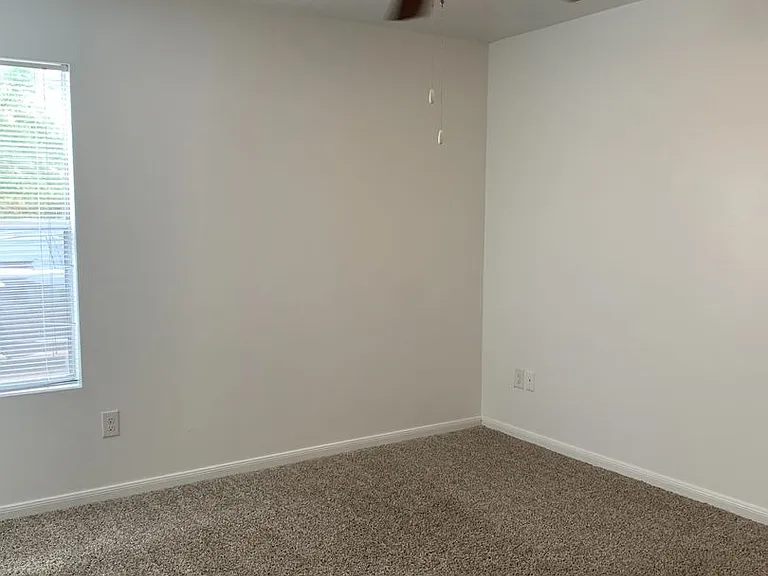 Emerald Cove Apartments — Photo 133
