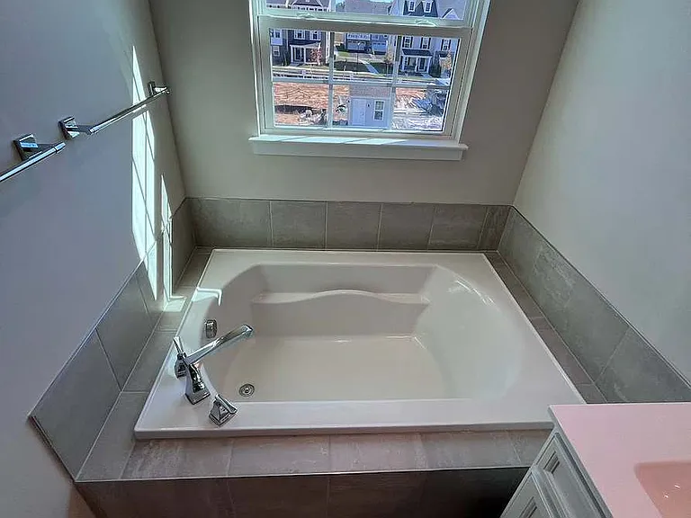 828 New Castle Landing Dr — Photo 11