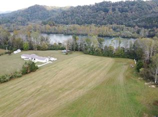 16 Fairground Ln, Whitleyville, TN 38588