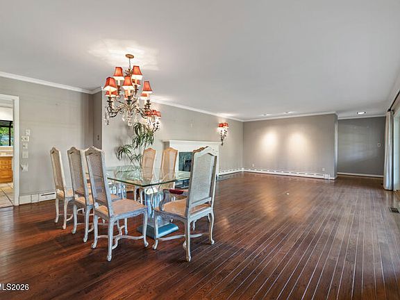 5th image of 1880 Meadowview Ln