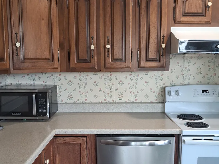 30 Dearborn St #C — Photo 14
