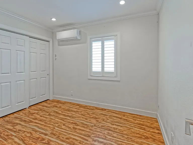 2621 Mathews Ave — Photo 30