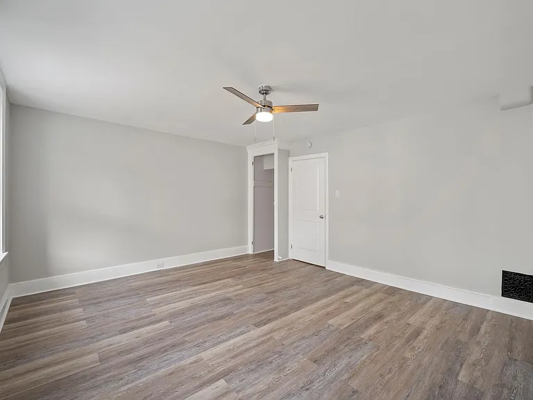 4523 Baker St — Photo 16