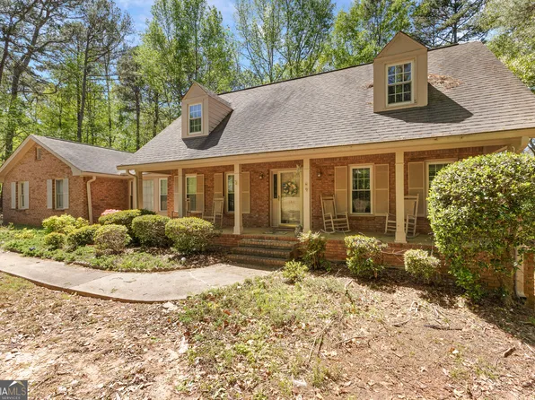 180 Wyngate Cir, Fayetteville, GA 30215