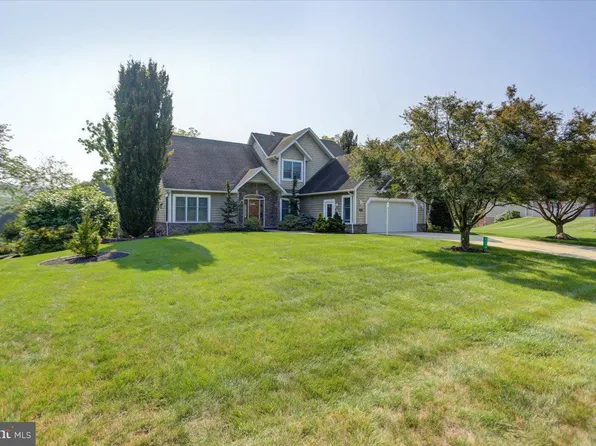 6344 Quail Cir, Fayetteville, PA 17222