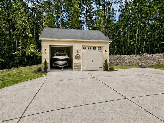 4th image of 894 Happy Valley Cir