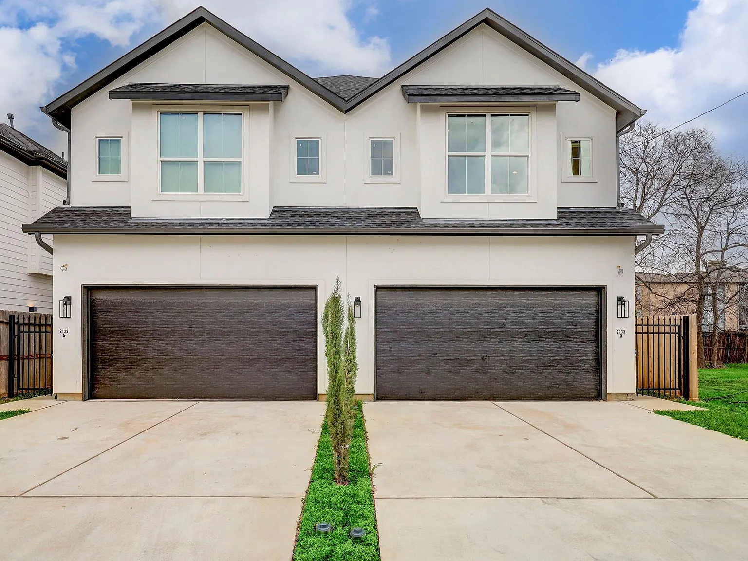 4 bed, 3.5 bath, 2080 sqft, $2,999 — Photo 1
