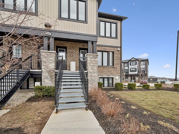 2nd image of 164 Rochefort St #D