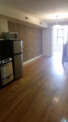 Rented by Land Line Realty Group LLC | media 7