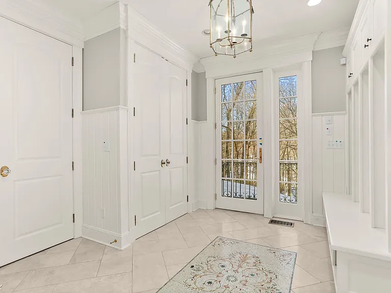 386 Westover - Mudroom 2