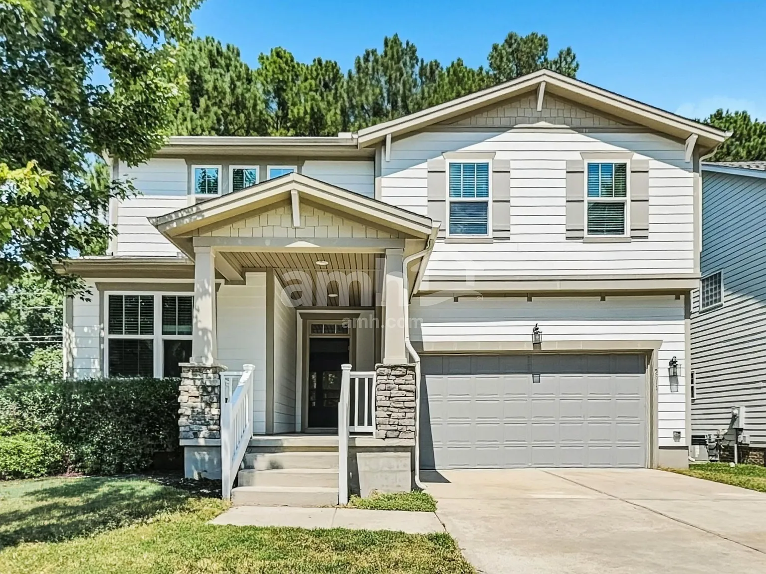 4 bed, 2.5 bath, 2242 sqft, $2,370 — Photo 1