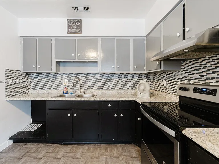 5737 Grant St #3 — Photo 3
