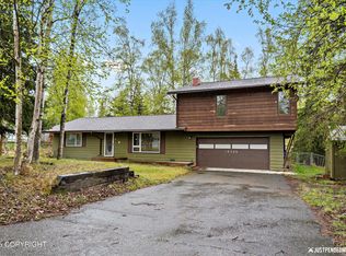 18226 Meadow Creek Dr, Eagle River, AK 99577