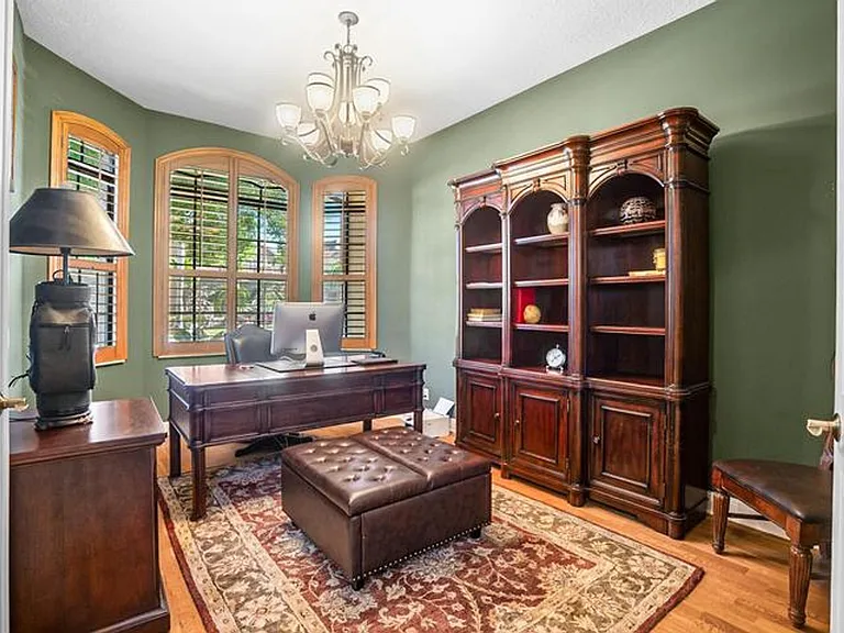 3483 Collonade Dr — Photo 8