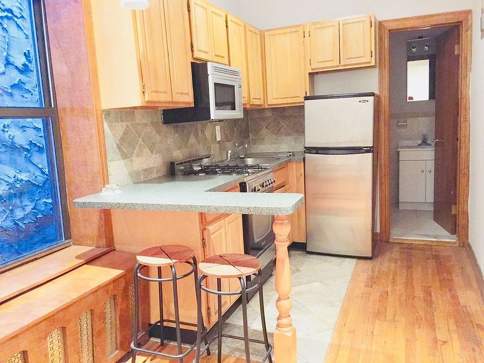2nd image of 341 E 90th St APT 15