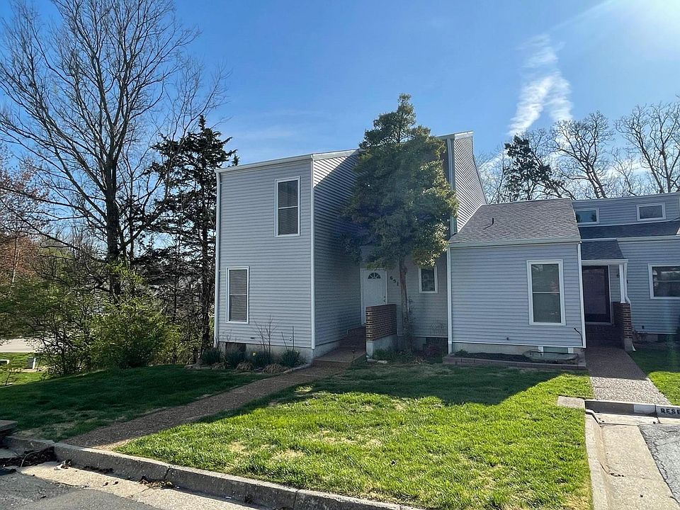 1st image of 651 Hiddenwood Ct