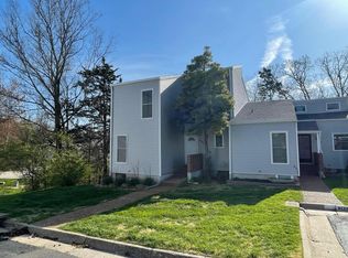 651 Hiddenwood Ct, Jefferson City, MO 65109