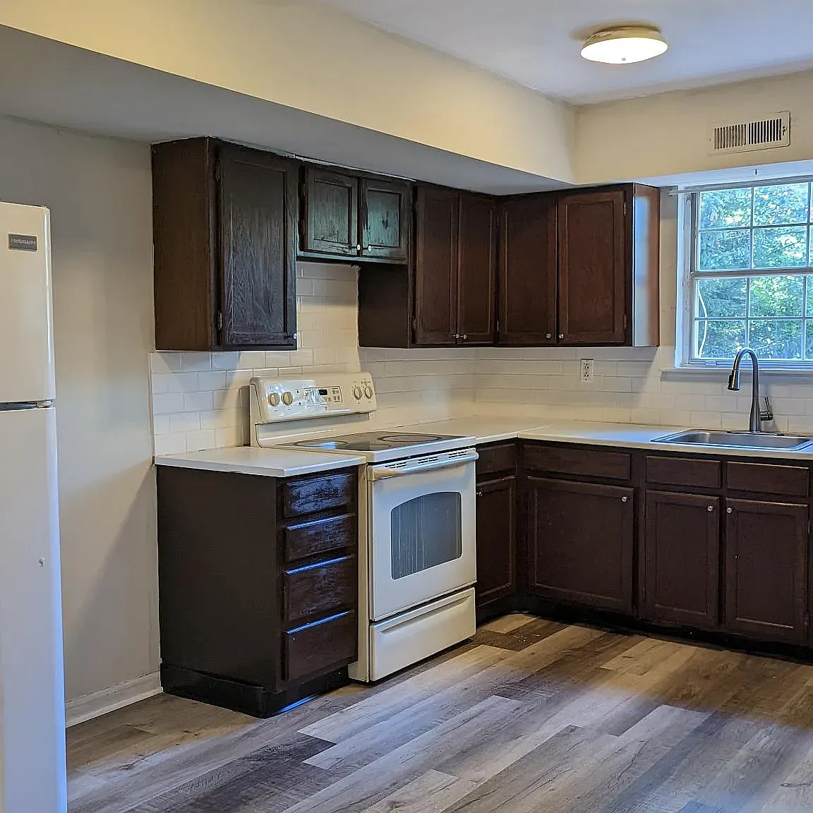 4 bed, 1.5 bath, 1536 sqft, $2,680 — Photo 4