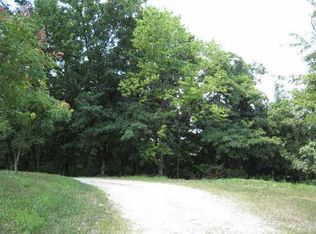 8377 Yankeetown Rd, Newburgh, IN 47630