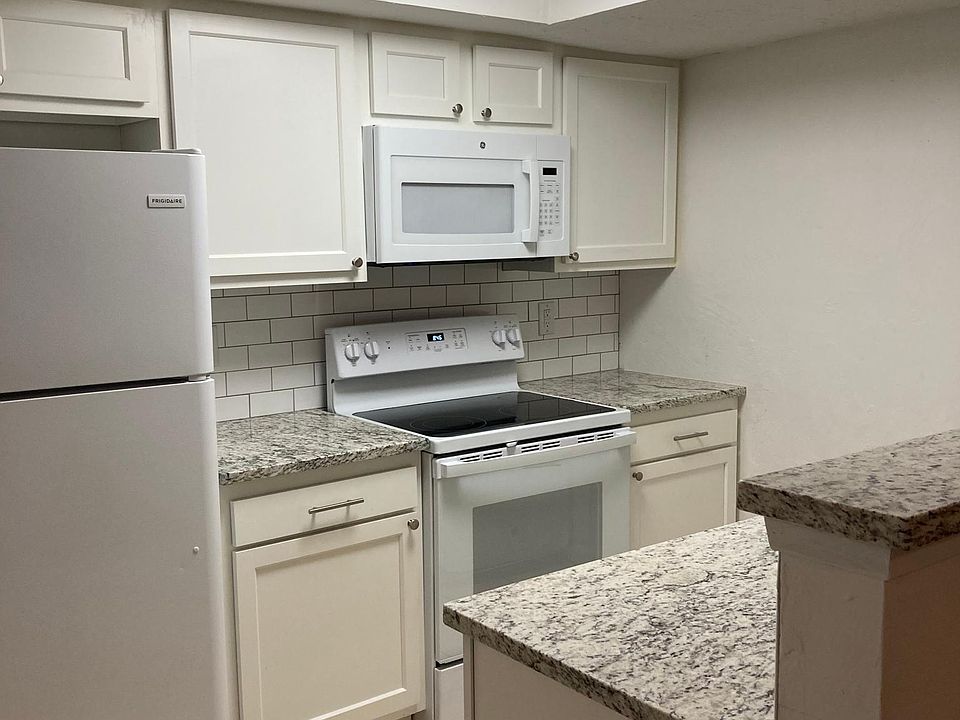 1st image of 1206 Wonderwood Dr