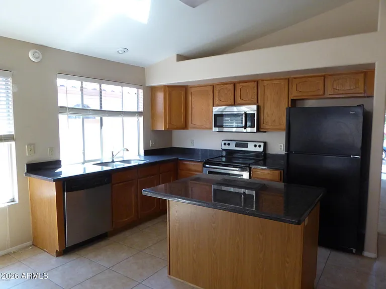 7518 W Wescott Dr — Photo 3