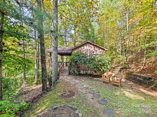 626 Rustic Heights Rd, Waynesville, NC 28785