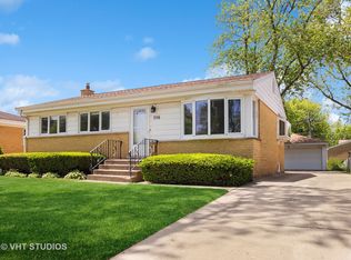 556 Pinehurst Dr, Des Plaines, IL