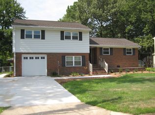 606 Birch Dr, Newport News, VA 23601