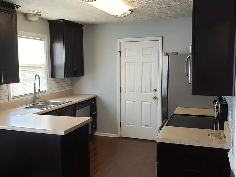 3828 Wildflower Rd — Photo 5