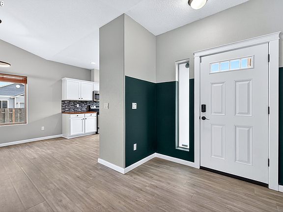 4th image of 898 James Dr