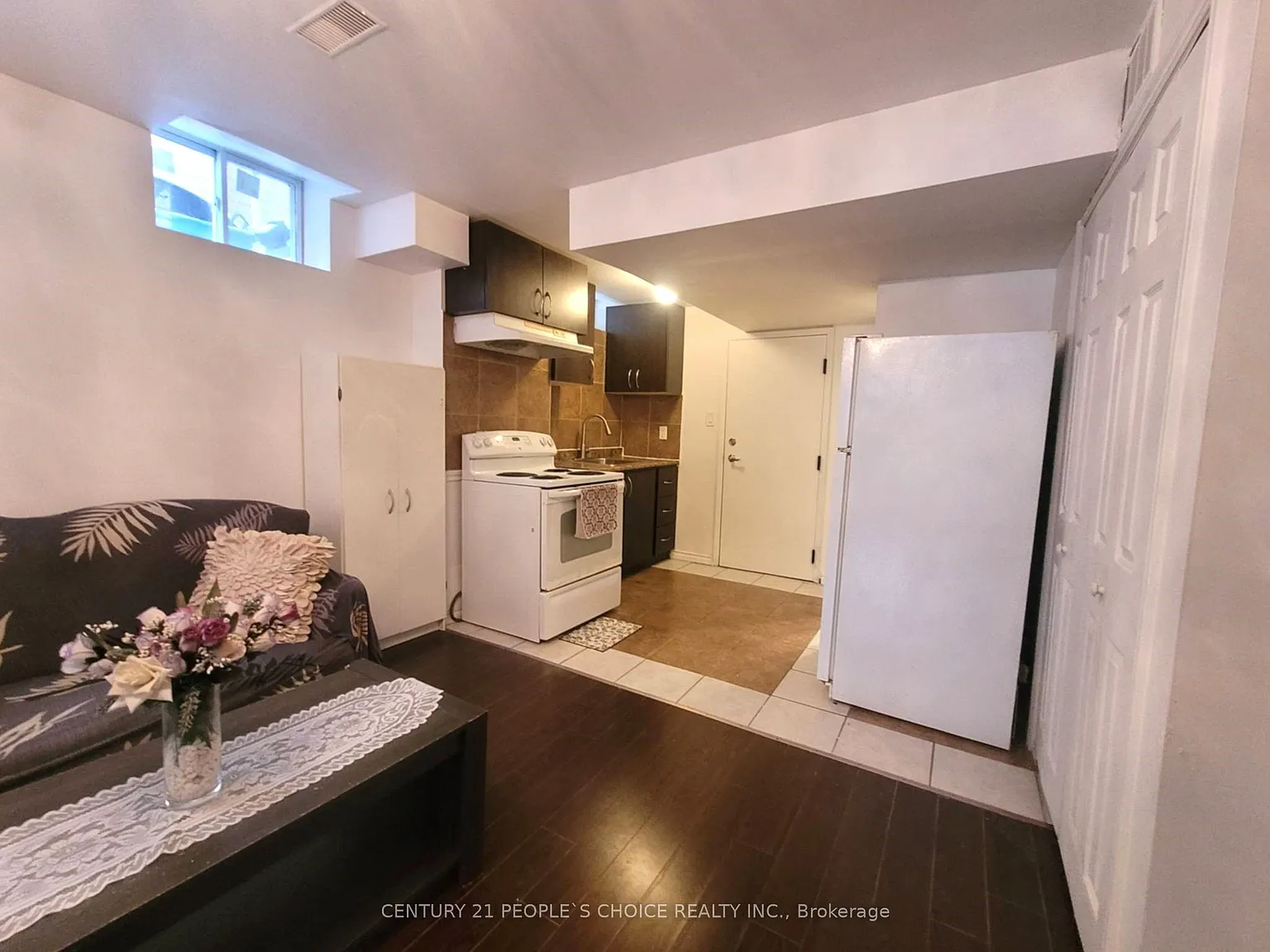 2 bed, $1,600 — Photo 2