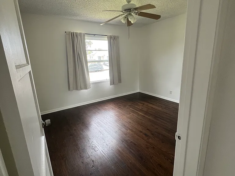 8516 Winsford Ave — Photo 15