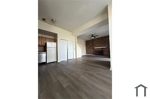 2830 W Chestnut St #1 Photo 1