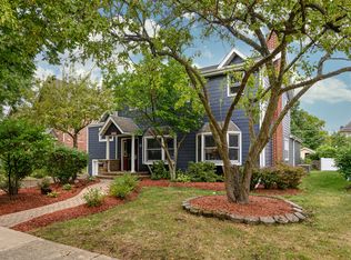 787 S Chatham Ave, Elmhurst, IL