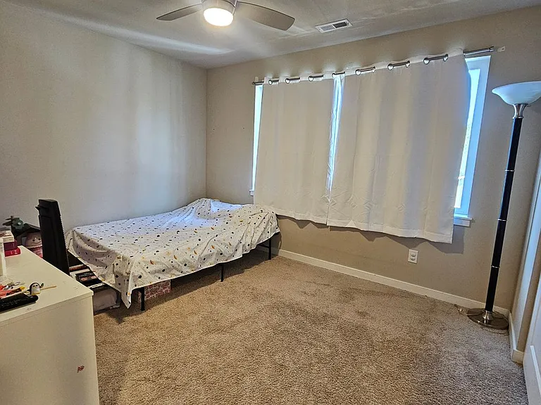 2444 Seringa Ave — Photo 13
