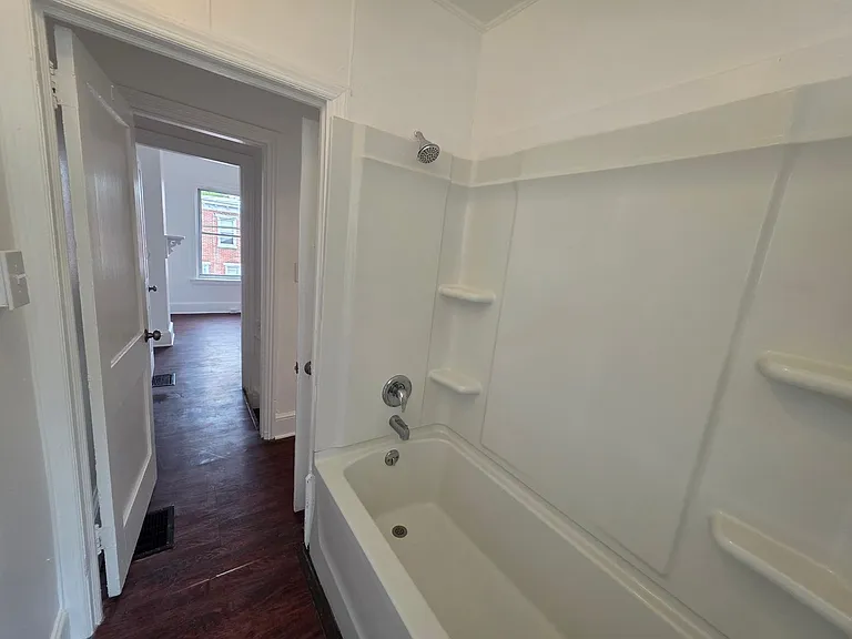 916 N Spruce St — Photo 15
