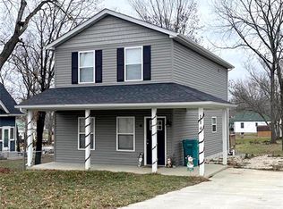 114 S Main St, Gerald, MO 63037