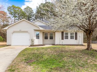 612 Crissy Dr, Jacksonville, NC 28540