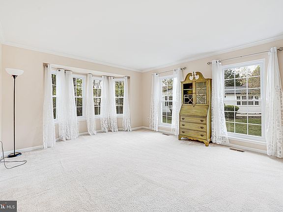 5th image of 3723 Dalebrook Dr