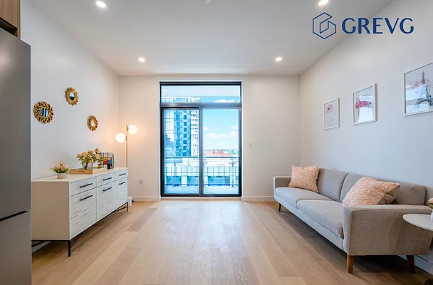 Sold by Global Real Estate Ventures Group LLC | media 1