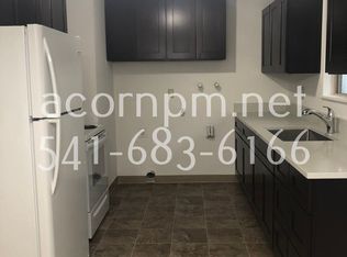 255 6th St #255, Fairview, OR 97024