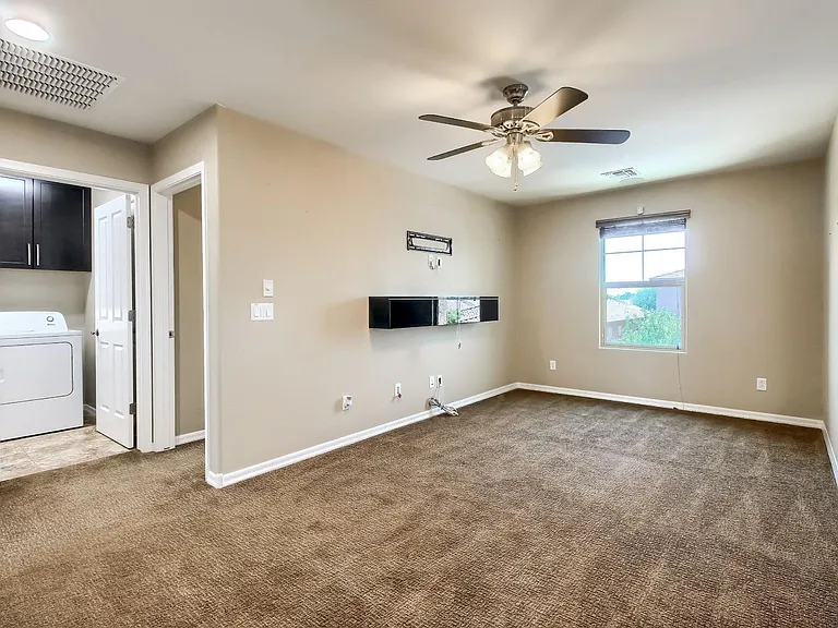 888 E Jacob St — Photo 28