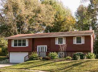 934 Talwrn Ct, Iowa City, IA 52246