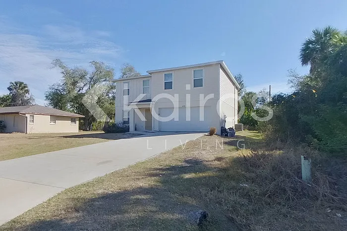 4 bed, 2.5 bath, 2054 sqft, $2,195 — Photo 3