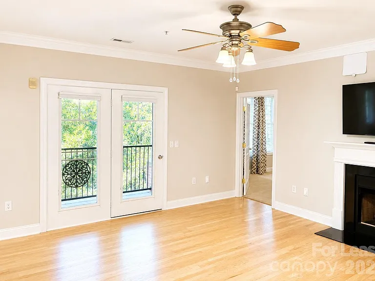785 Magnolia Ave — Photo 3