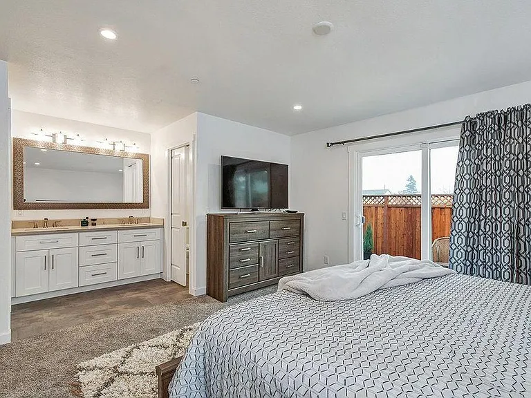 2148 Waltzer Rd — Photo 13
